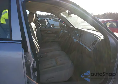 2009 Mercury Grand Marquis Ls (Fleet Only) z USA, uszkodzony, nr VIN 2MEHM75V59X621767